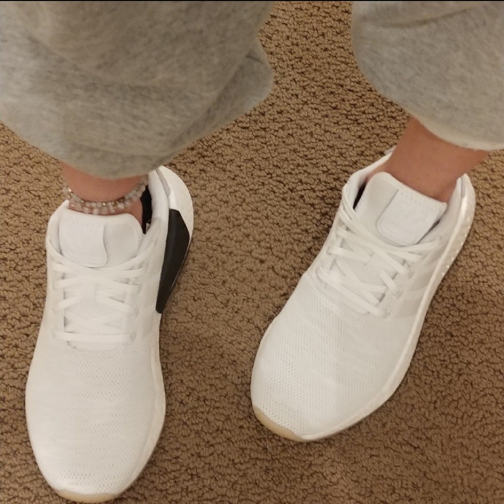 ๐๐Adidas NMD R2๐ - Picture 5 of 8